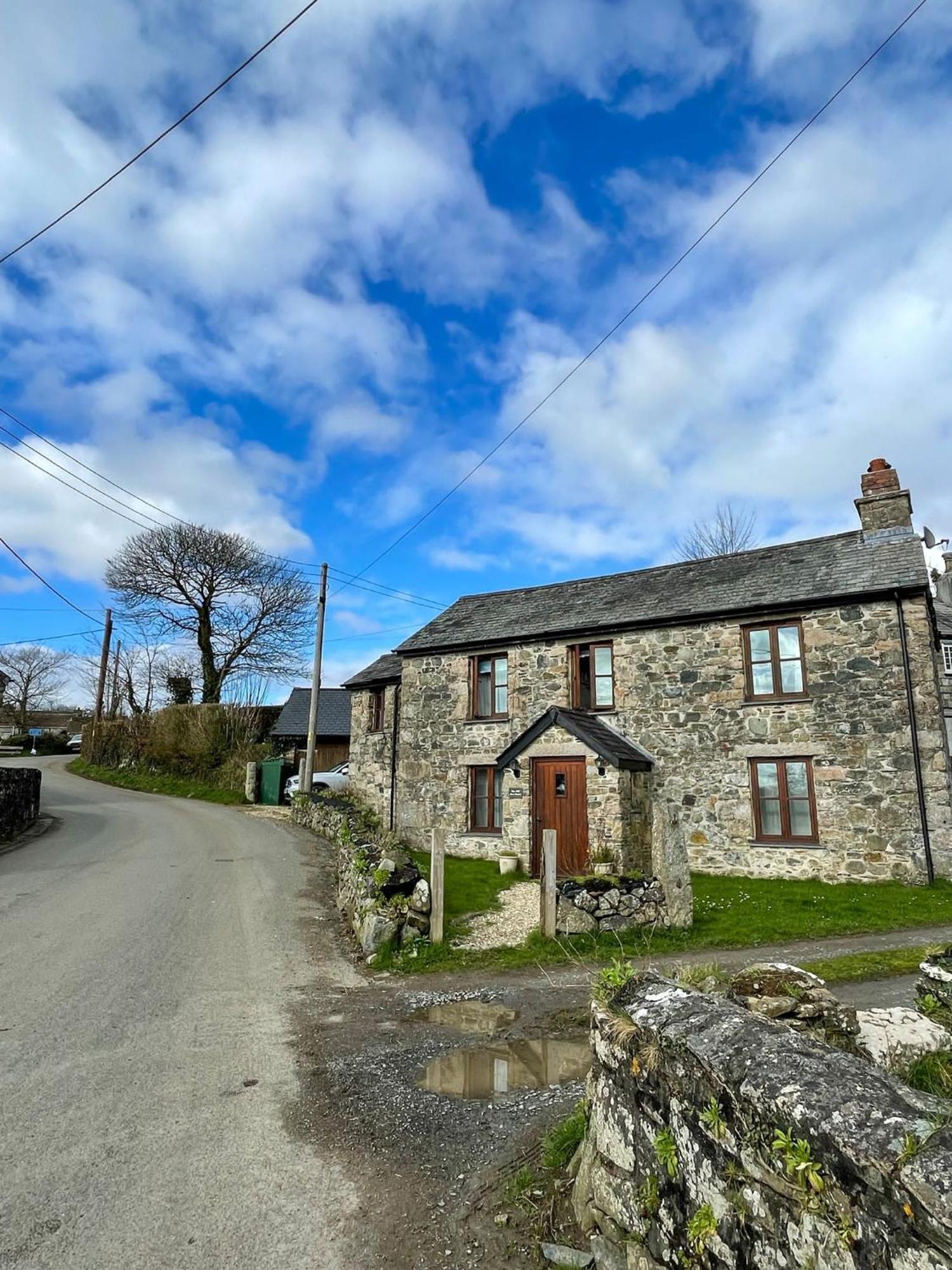 تافيستوك The Old Post House - Historic Dartmoor Home المظهر الخارجي الصورة