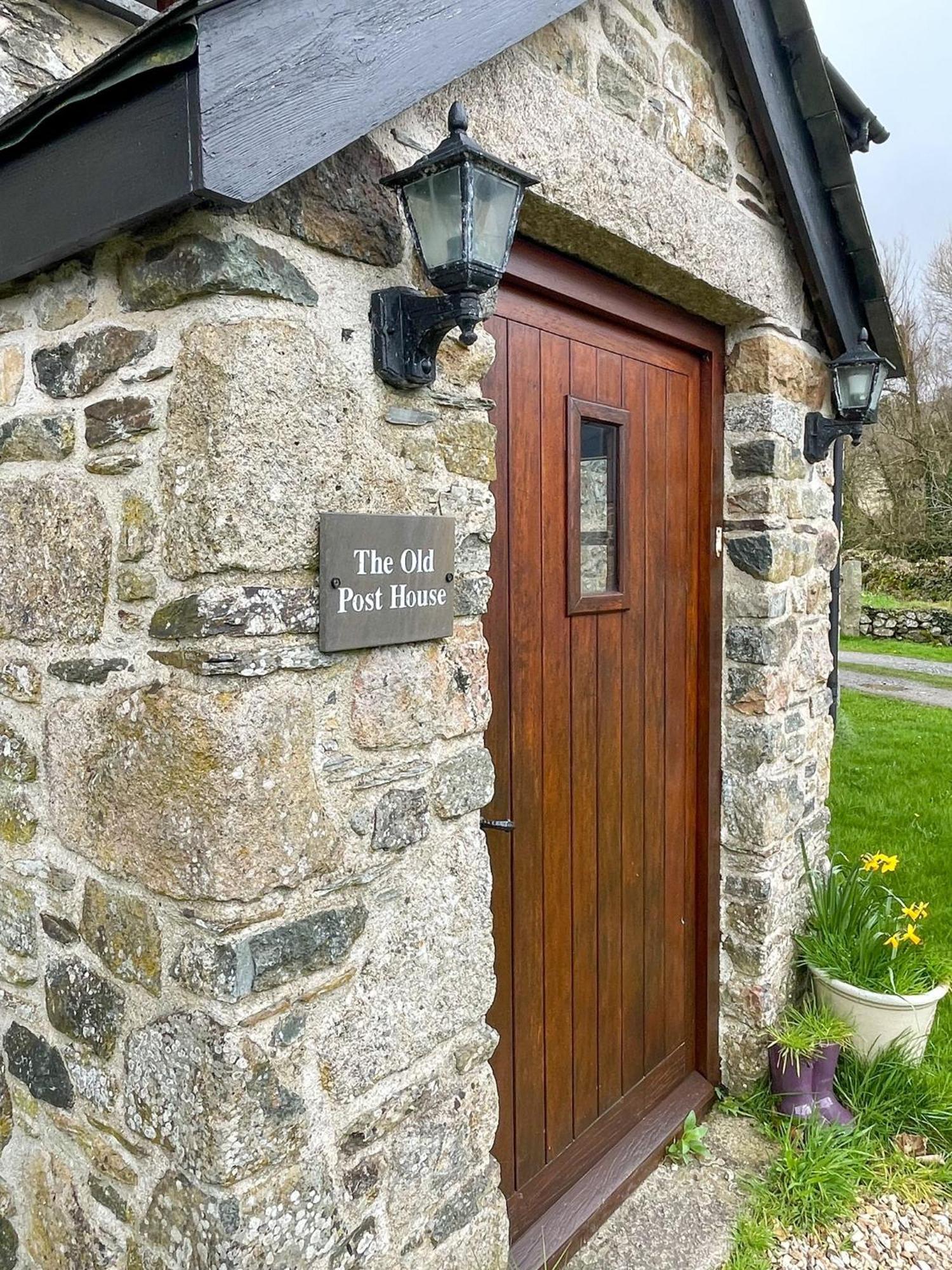 تافيستوك The Old Post House - Historic Dartmoor Home المظهر الخارجي الصورة